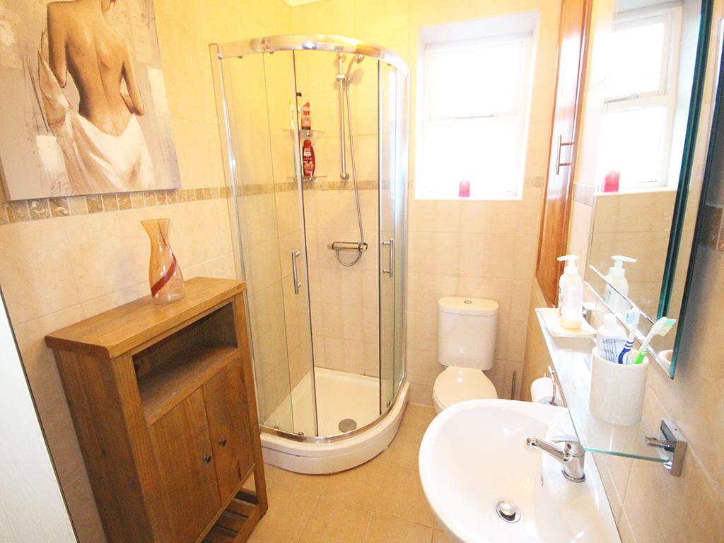 2 bedroom mid terrace house For Sale in Burnley - IMG_1129.jpg